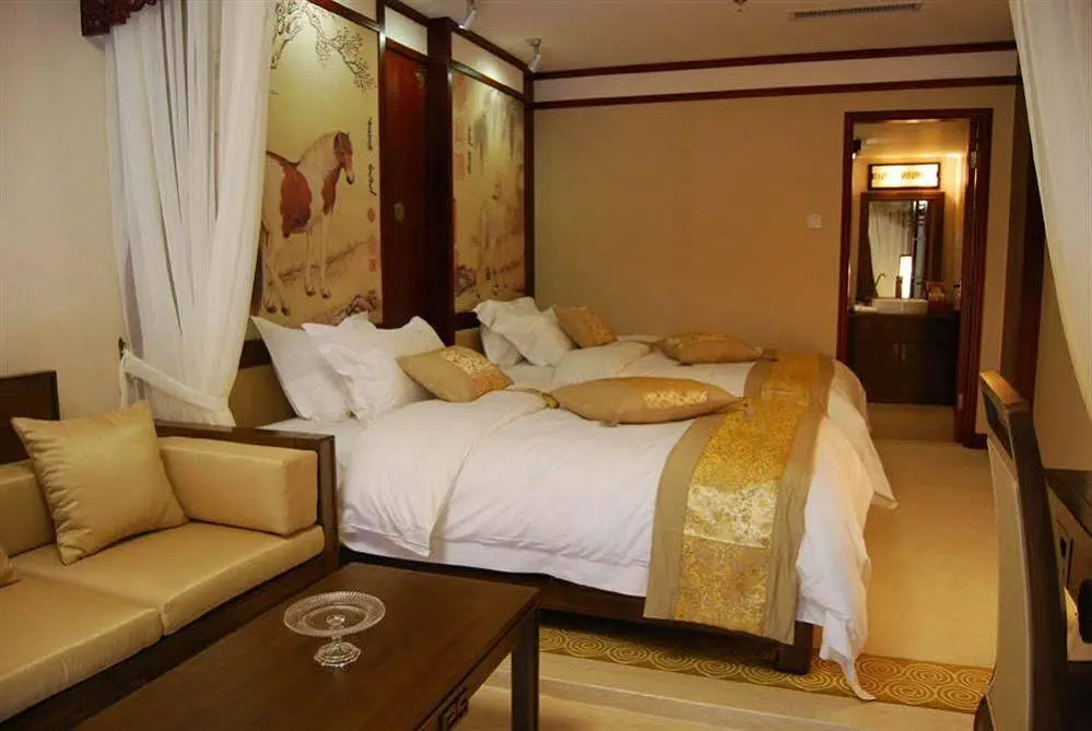 Chateau L’Act Hotel - фото 4