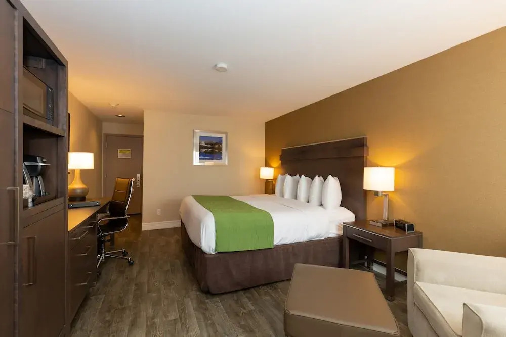 Quality Inn & Suites - фото 6