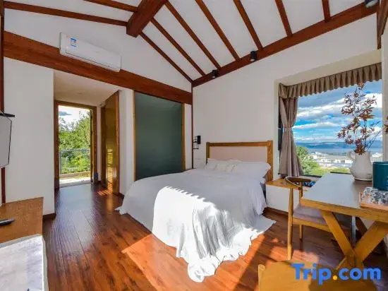 Deluxe Double room with sea view (full double bed)