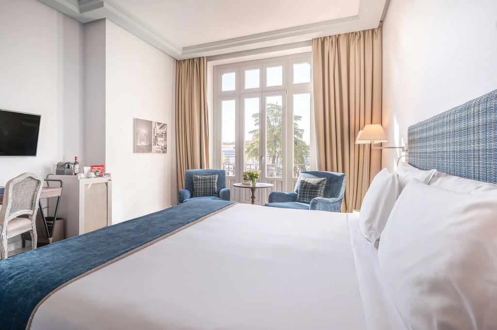 Deluxe Palace View Double room (full double bed)
