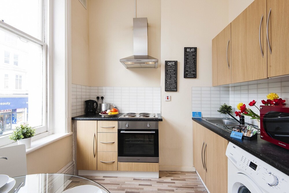 The Earl's Court Townhouse II - KM2