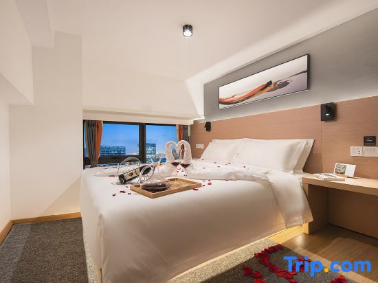 Premier room