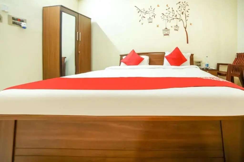 Nandas Grand by OYO Rooms
