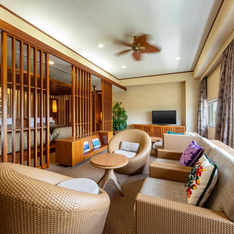 Spa Resort Hawaiians Monolith Tower