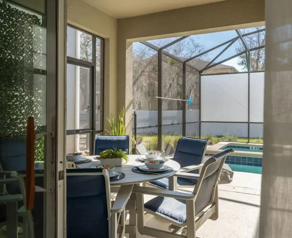 Exclusive Luxe Single Family 6 BR Sl2765