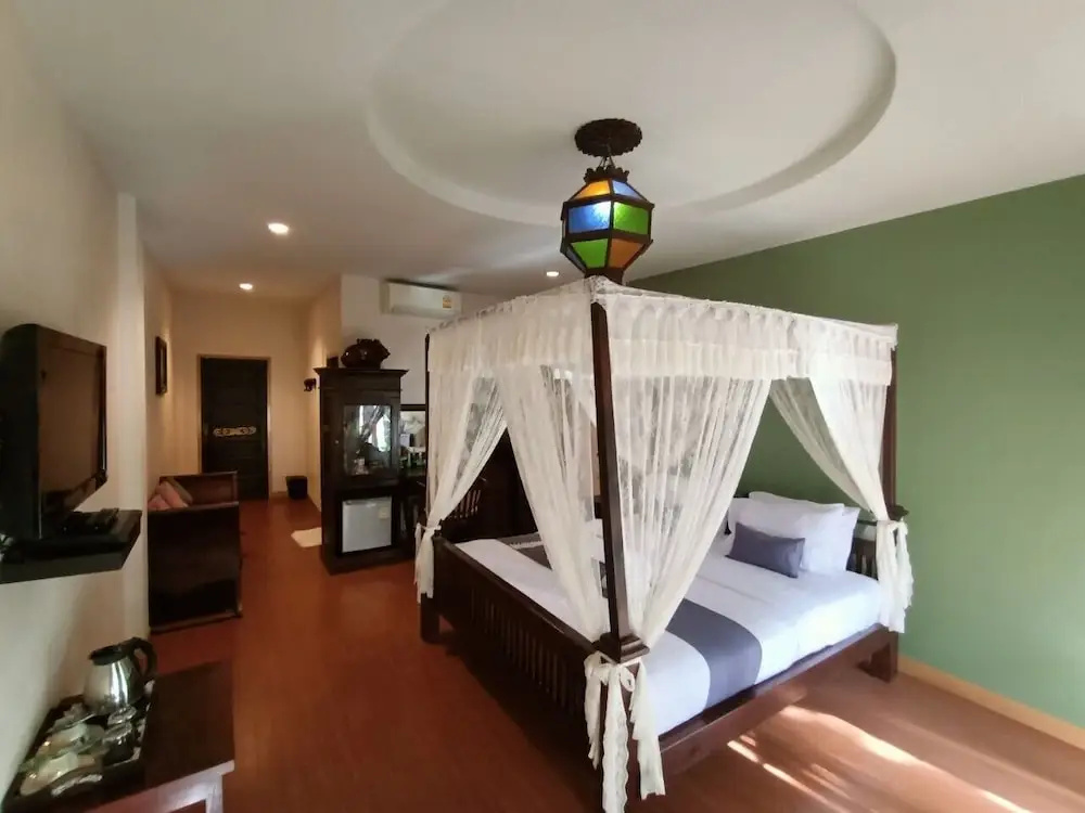 P Paradise Hotel - Chambres