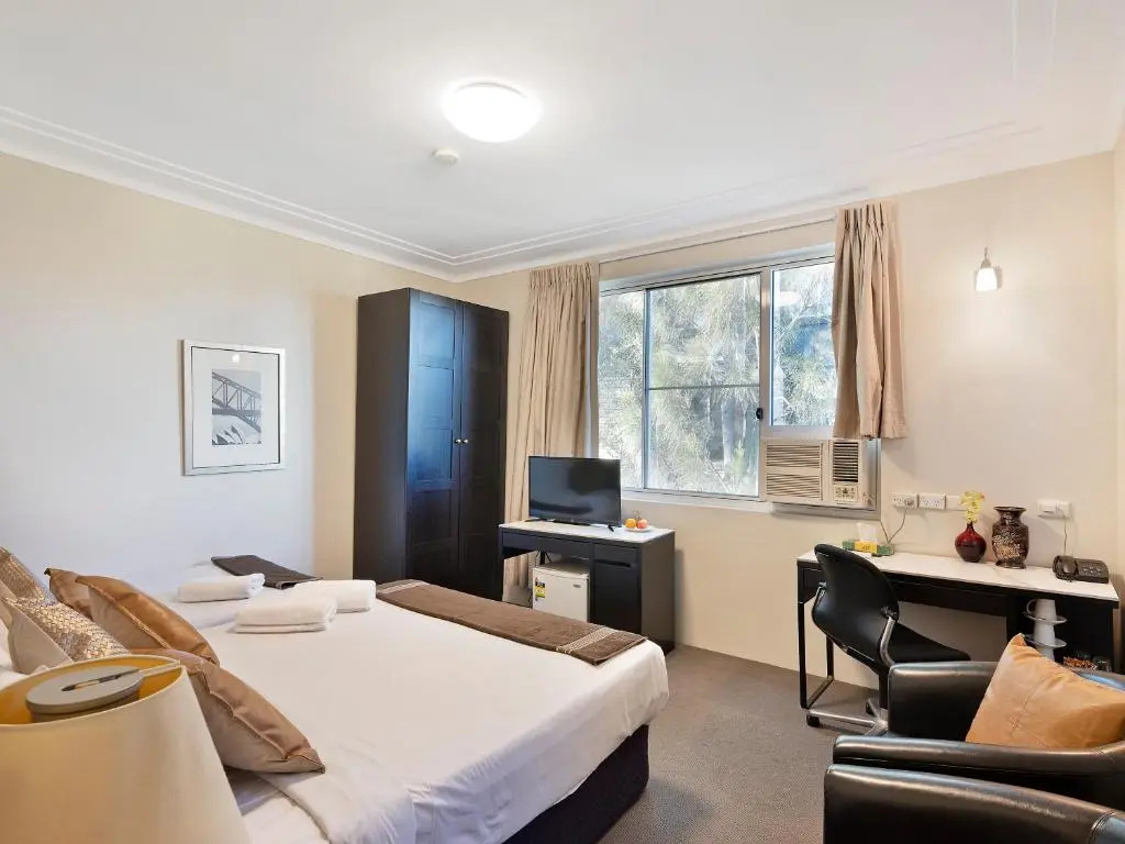Standard Triple room