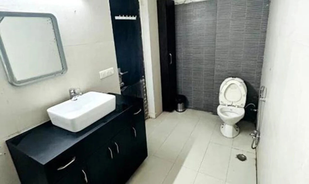 Fabexpress Luxury Home Stay