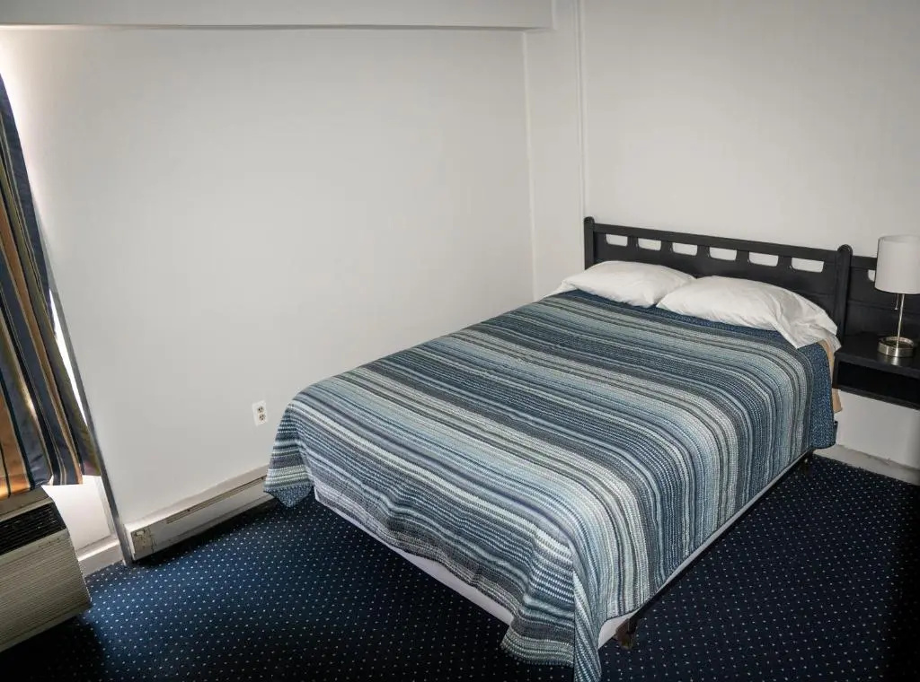 1 Bedroom Suite