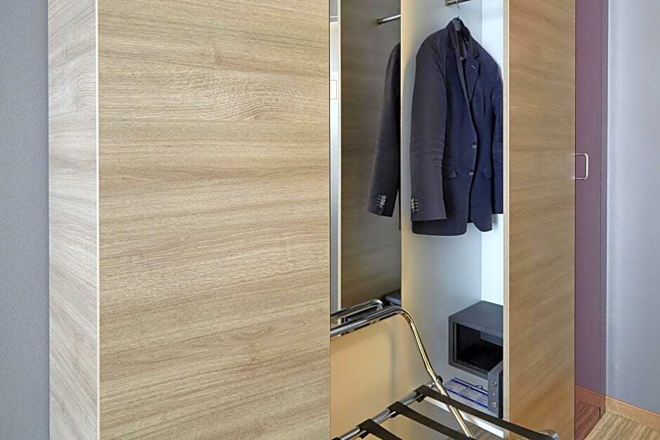 Двухместный номер Standard с видом на улицу двуспальная кровать в Hotel Demas City