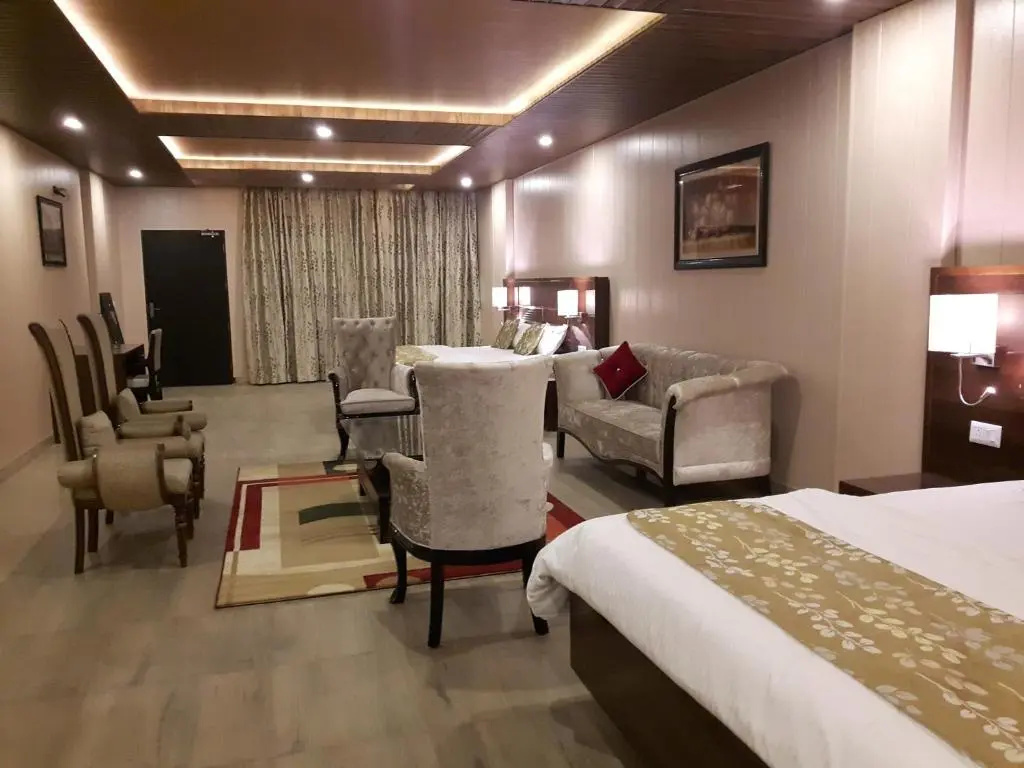 Deluxe Suite