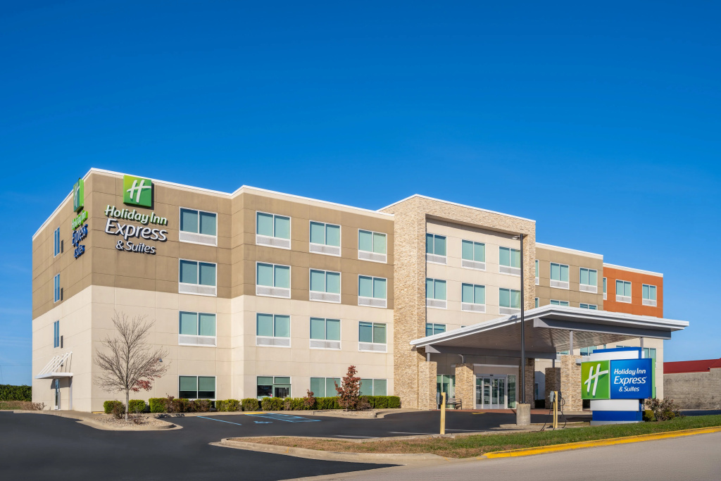 Holiday Inn Express & Suites Mt Sterling North by IHG