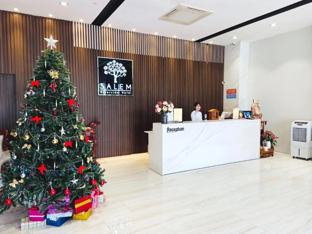 Lobby & Reception