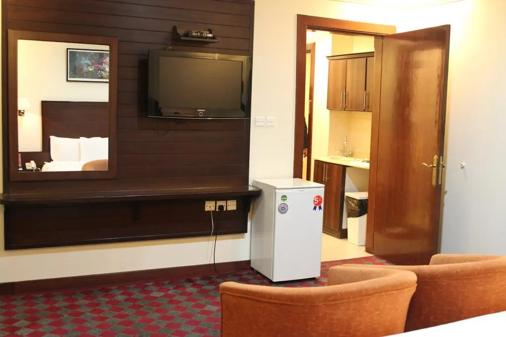 Lobby & Reception