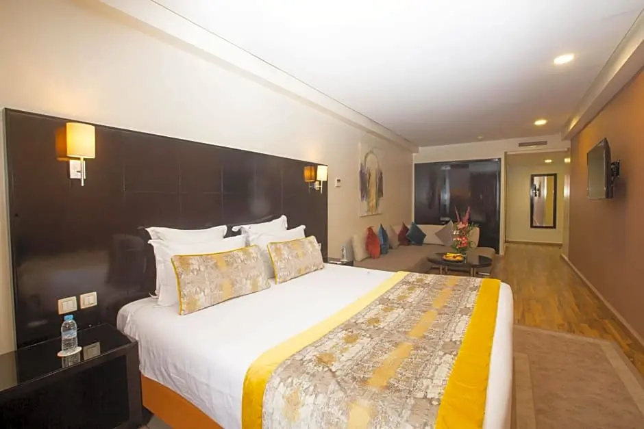 Deluxe Suite