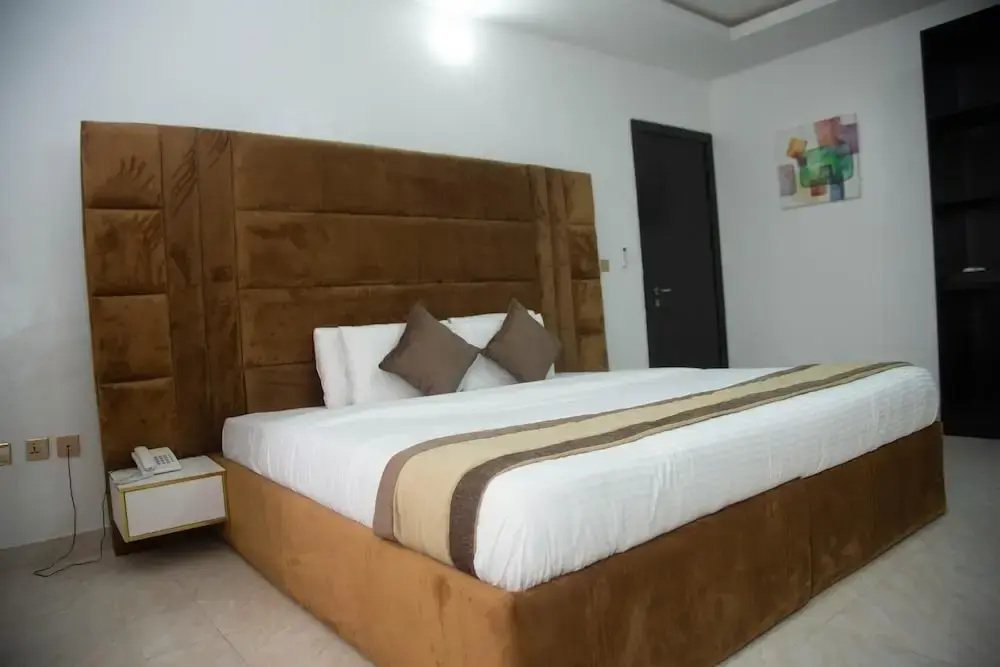 2-bed Luxury Flat - Pet Friendly - Pool - Gym