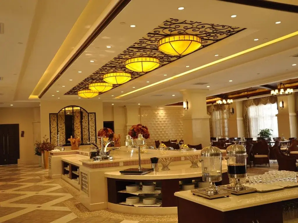 Zhongcheng Holiday Hotel - фото 12