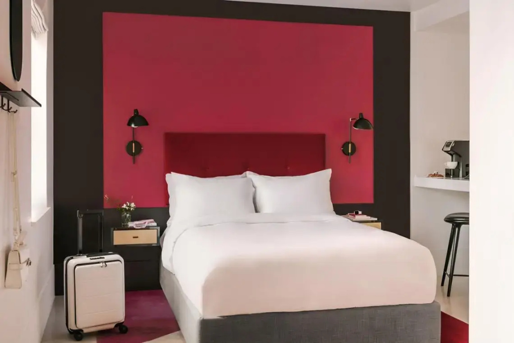 Standard Double room (full double bed)