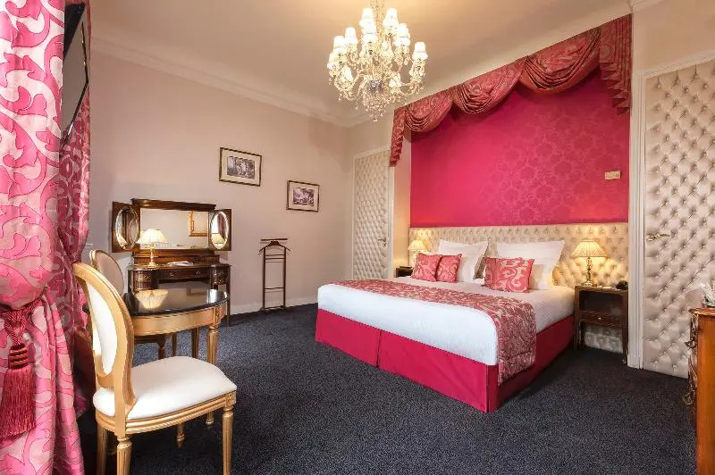 Deluxe Double room (twin beds)