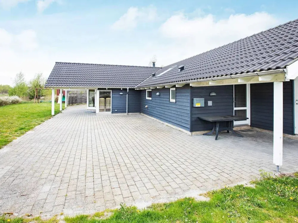 5 Star Holiday Home in Rodby