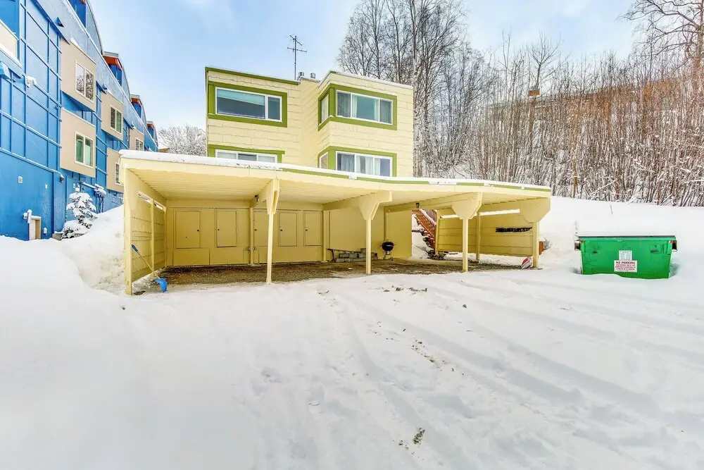 Near Hiking: Cozy Anchorage Retreat w/ Fireplace!