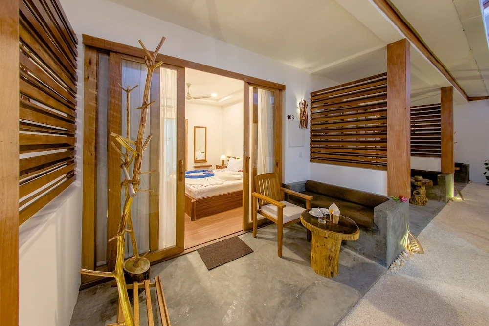 Dhiffushi White Sand Beach Hotel - Chambres
