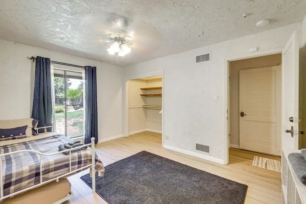 Spacious Home - 6 Mi to Downtown Fresno! — фото 5