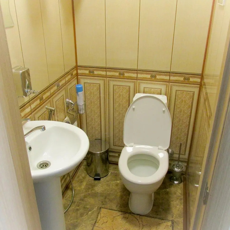 Economy room