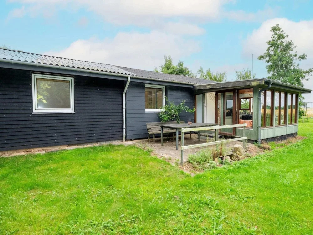 6 Person Holiday Home in Thyholm