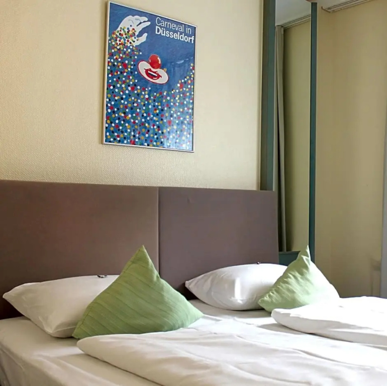 Standard Double room (full double bed)