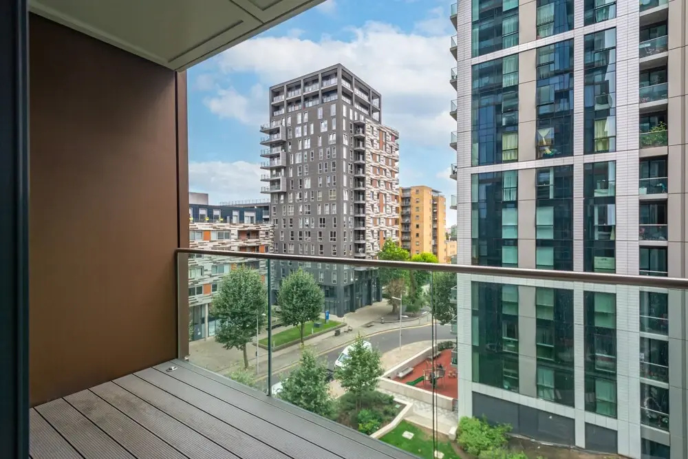 Stunning Serviced Apartment-Canary Wharf