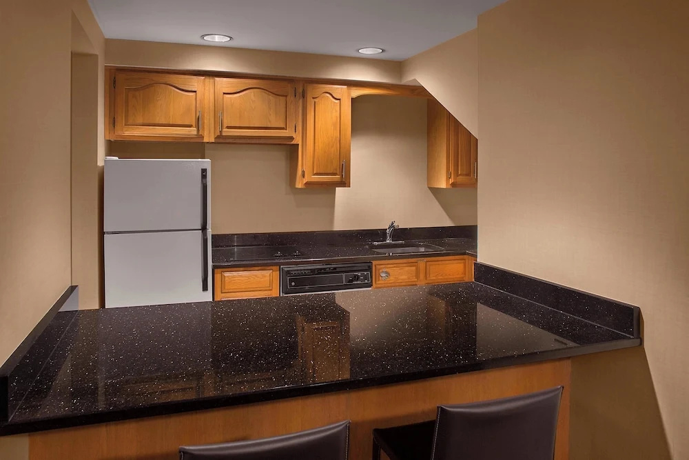 Sheraton Suites Akron Cuyahoga Falls - Chambres