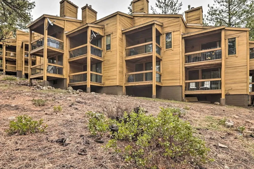 1 Mi to Northstar California: Truckee Townhome!