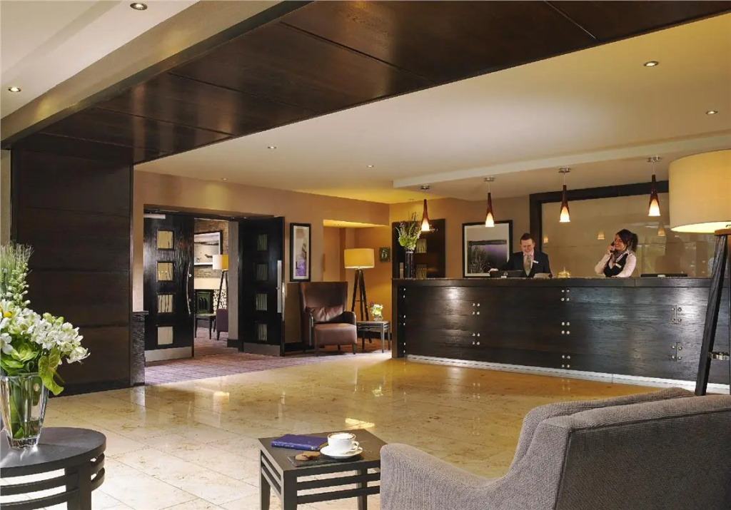 Lobby & Reception