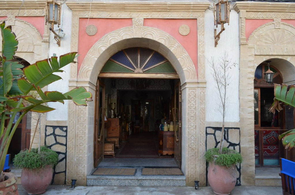 Hotel Sahara