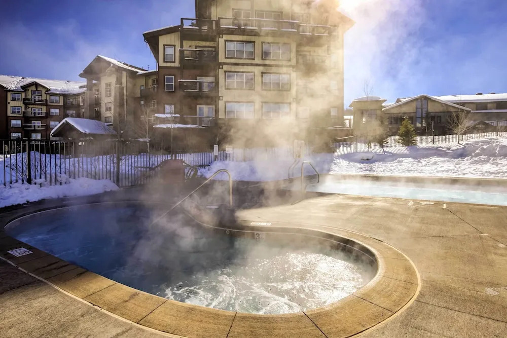 Base Camp One - 2BR Condo Slope View #407 - LLH 63653