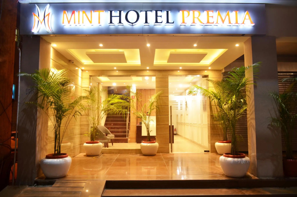 Lobby & Reception