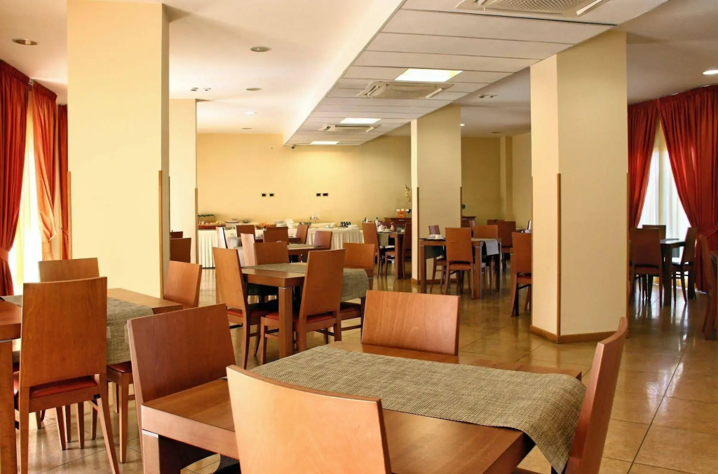 City Hotel - Général