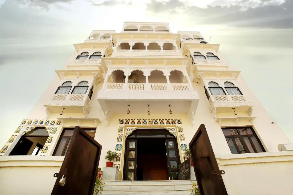 Hotel Royal Pratap Niwas