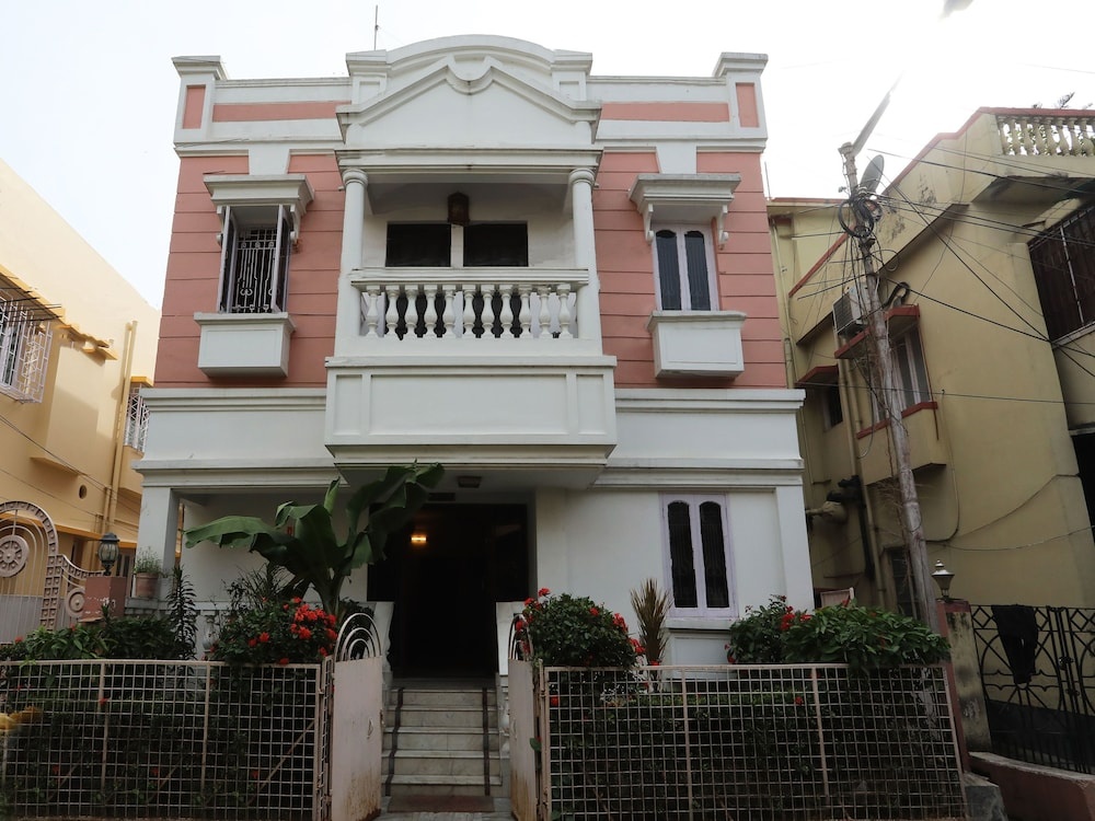 OYO 16495 Kolkata Inn