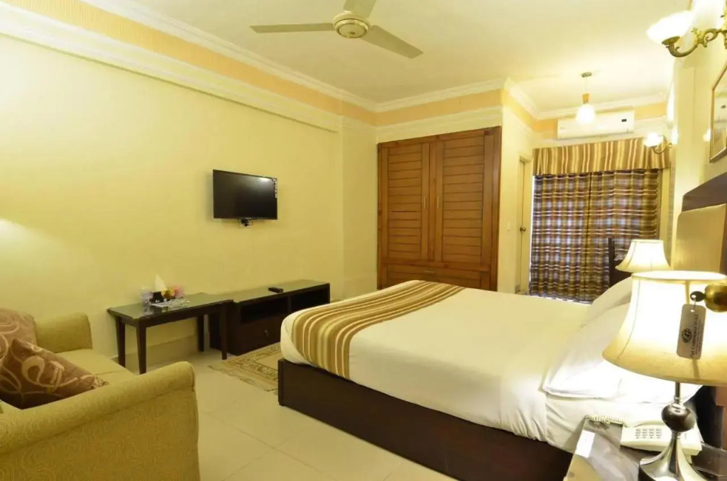 Pak Continental Hotel - фото 13