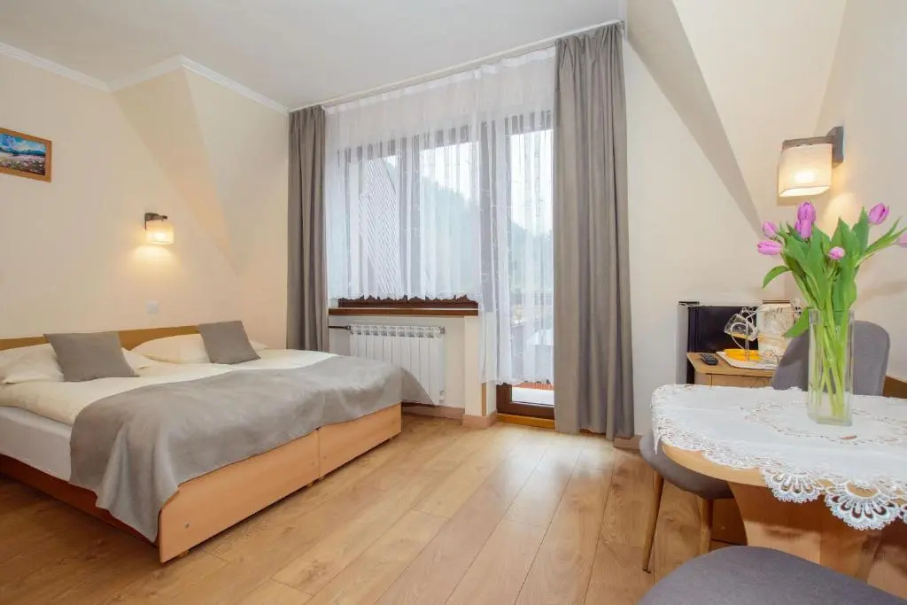 Standard Double room (full double bed)