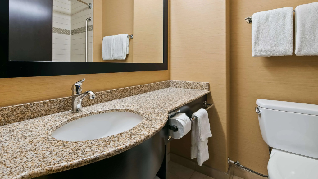 Best Western Plus Sherwood Park Inn & Suites - фото 9