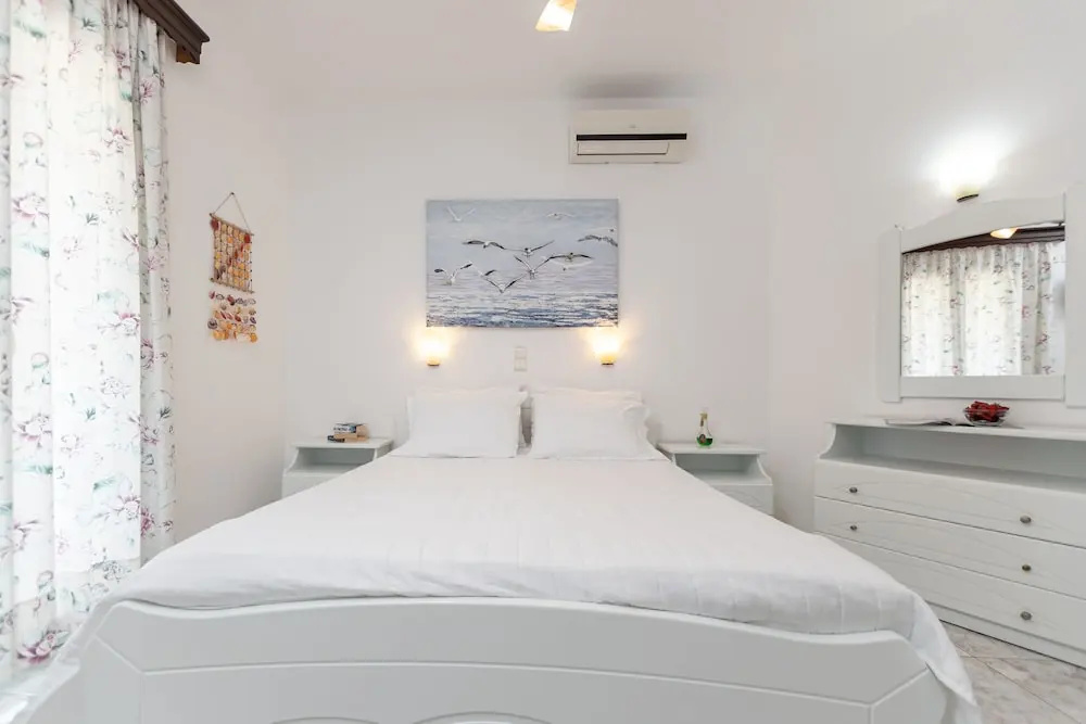 Studio with ocean view
