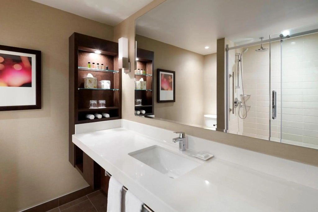 Delta Hotels by Marriott Montreal - Général