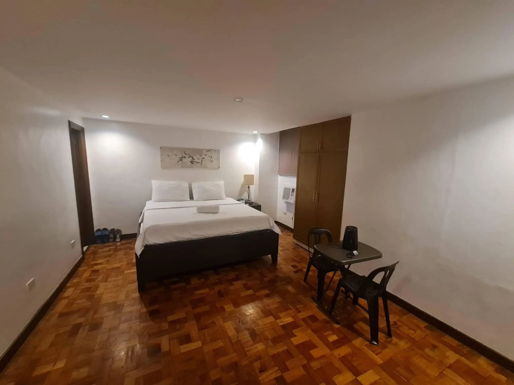 Deluxe Double room (full double bed)