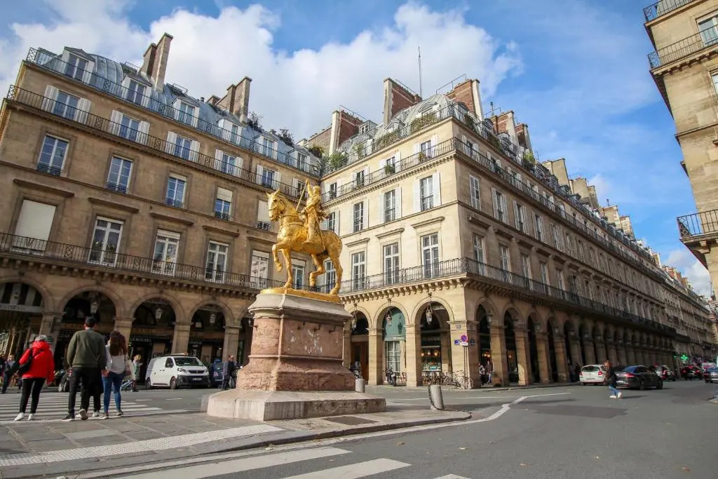 Modern Apt 3bdr/3bth - Louvre Museum/Tuileries