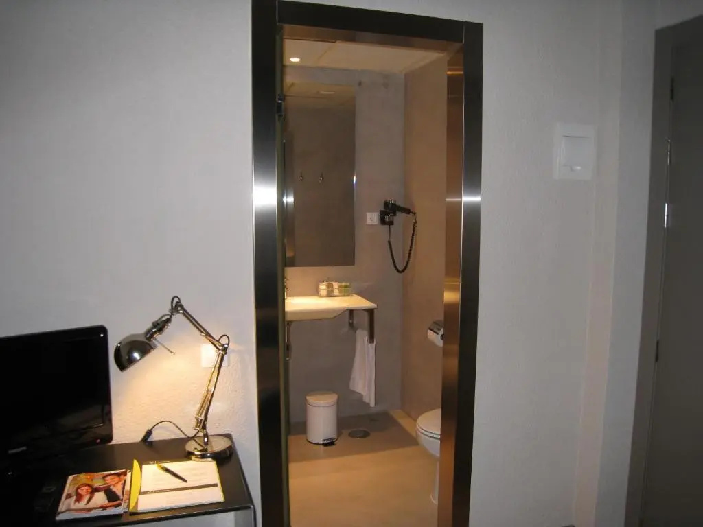 Economy Double room (full double bed)