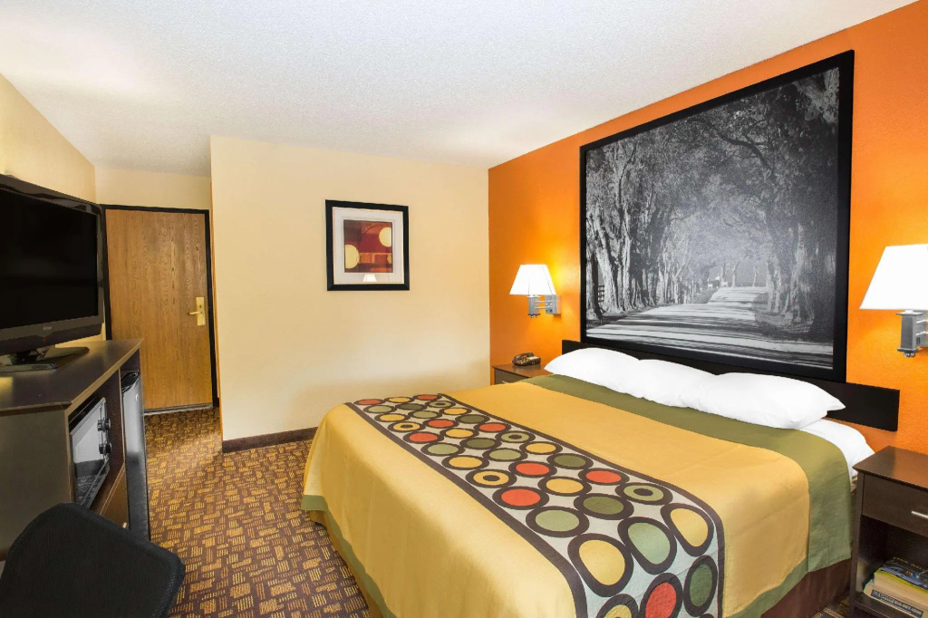 Double Suite (full double bed)