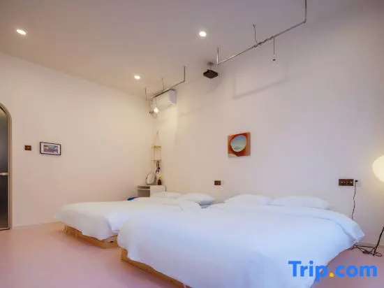 Luxury Double room (full double bed)